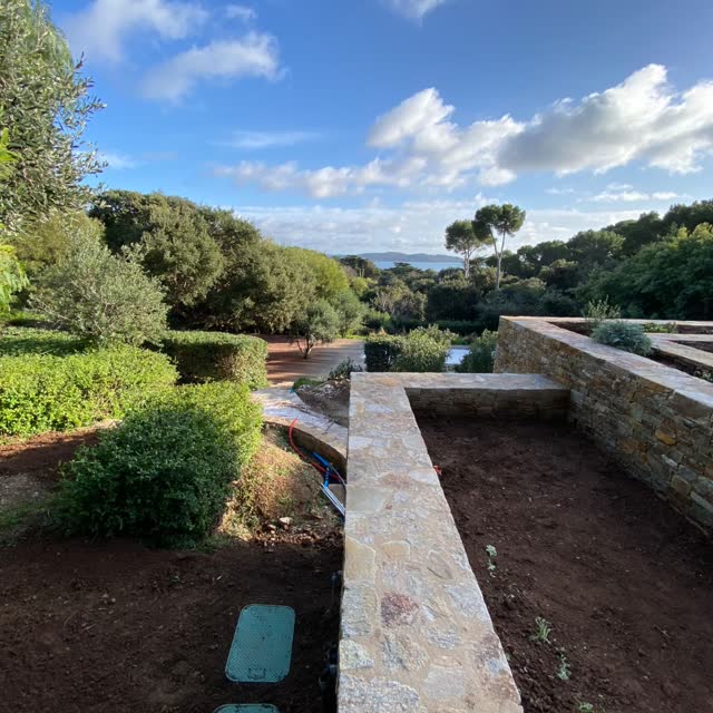 Murets & jardinières en pierre